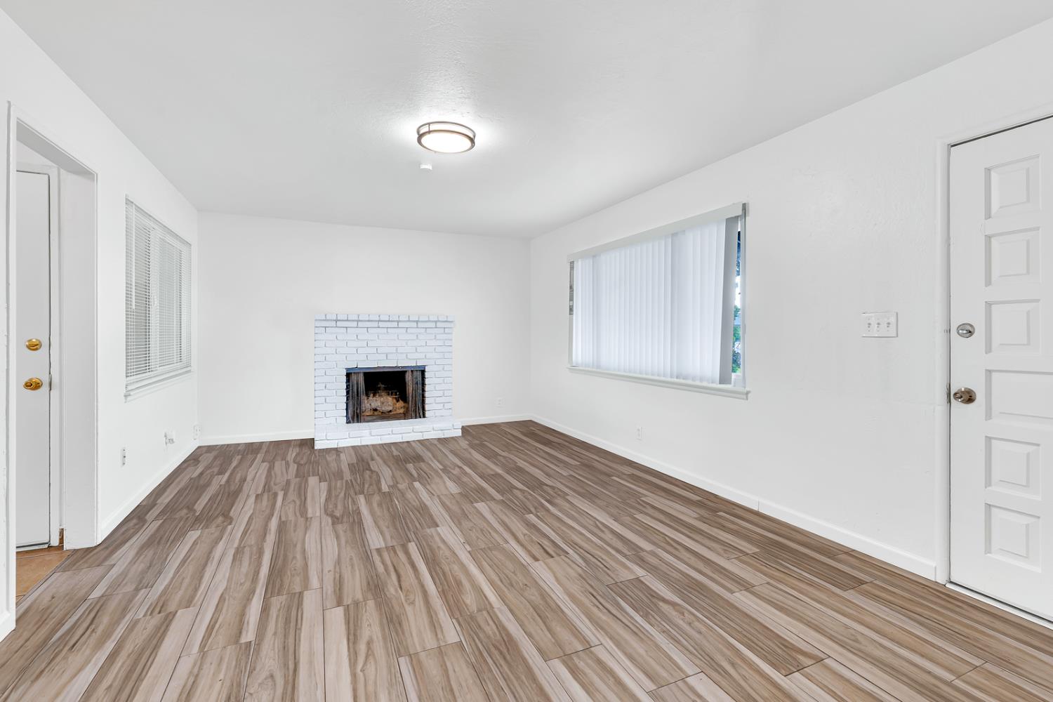 4074 N Ila Ave, Fresno, CA 93705