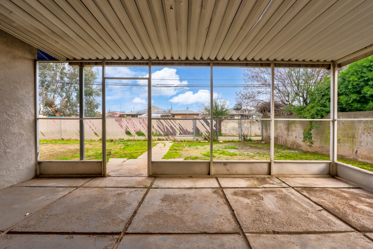 4074 N Ila Ave, Fresno, CA 93705