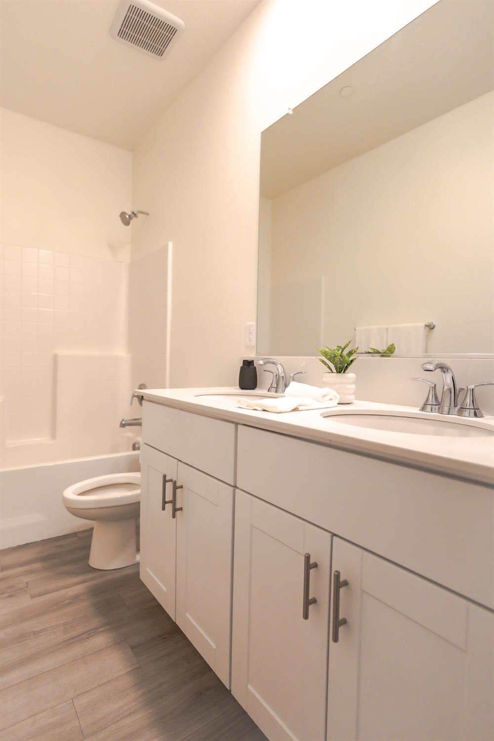 3514 Nile St, Madera, CA 93637