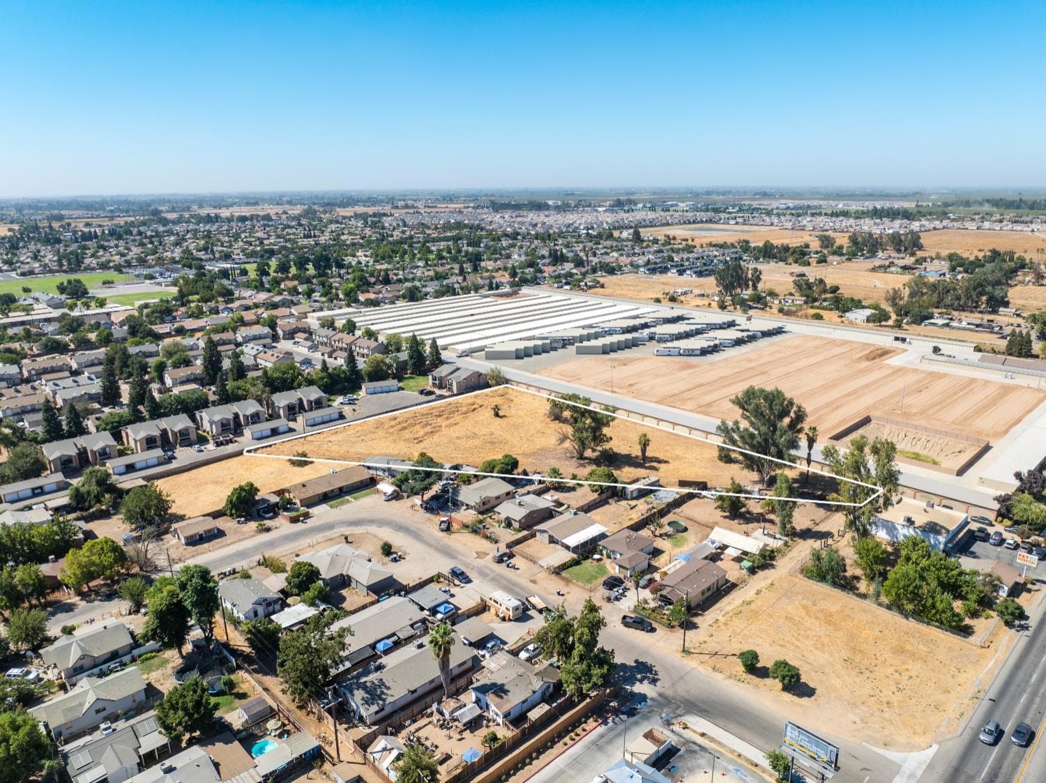 5595 W Shaw Ave, Fresno, CA 93722