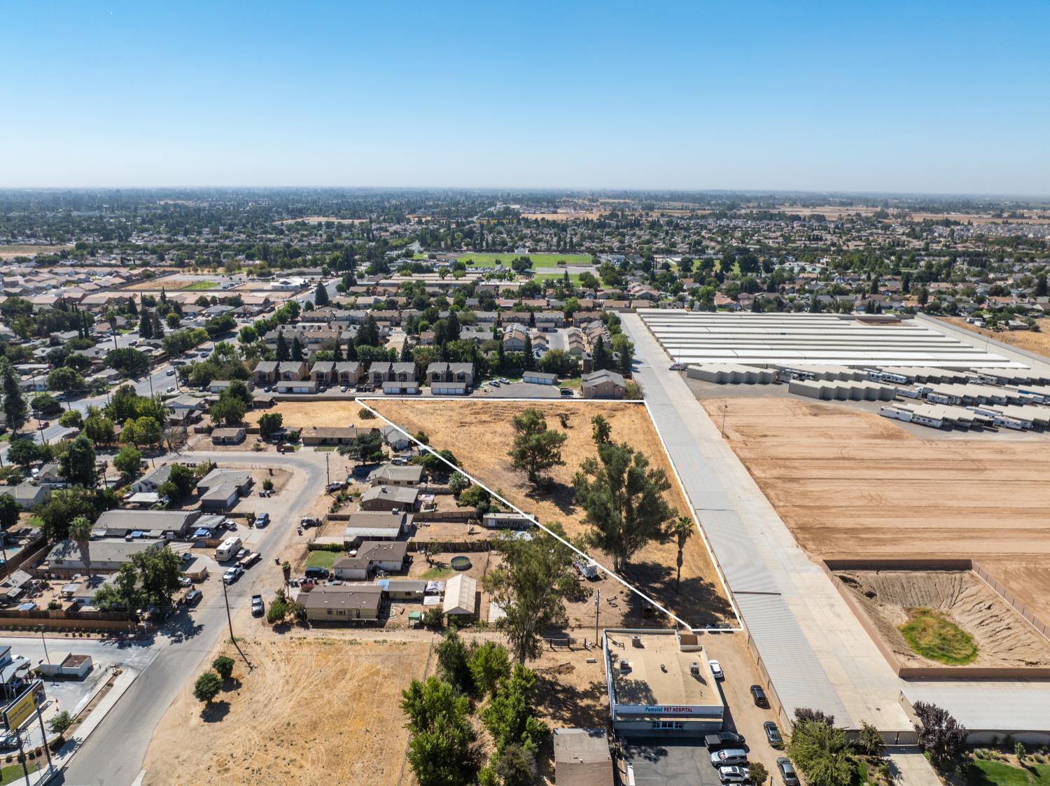 5595 W Shaw Ave, Fresno, CA 93722