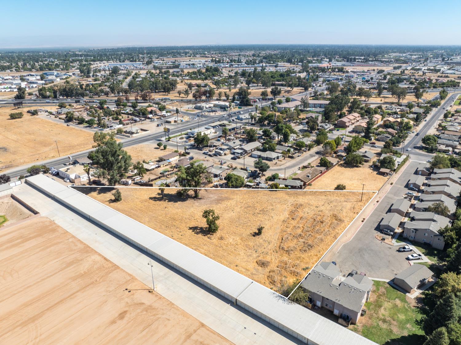 5595 W Shaw Ave, Fresno, CA 93722