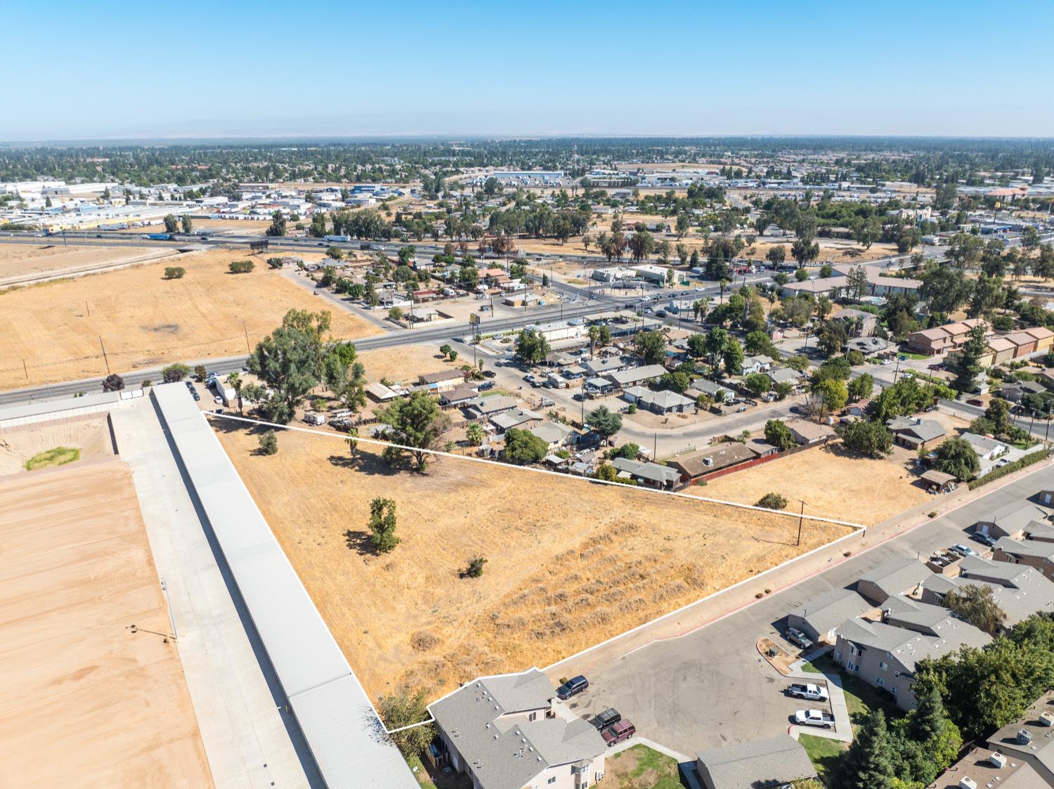 5595 W Shaw Ave, Fresno, CA 93722