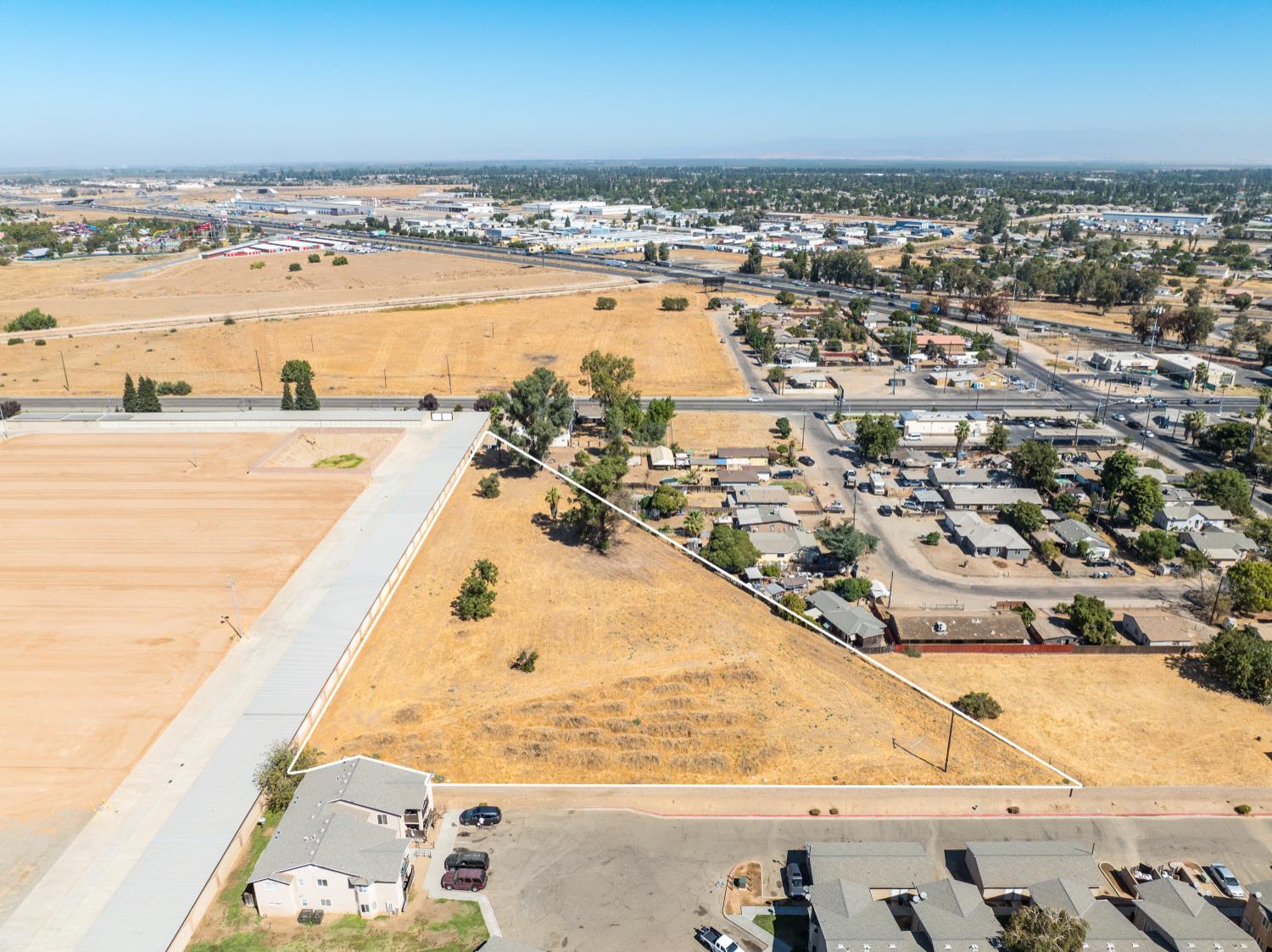 5595 W Shaw Ave, Fresno, CA 93722