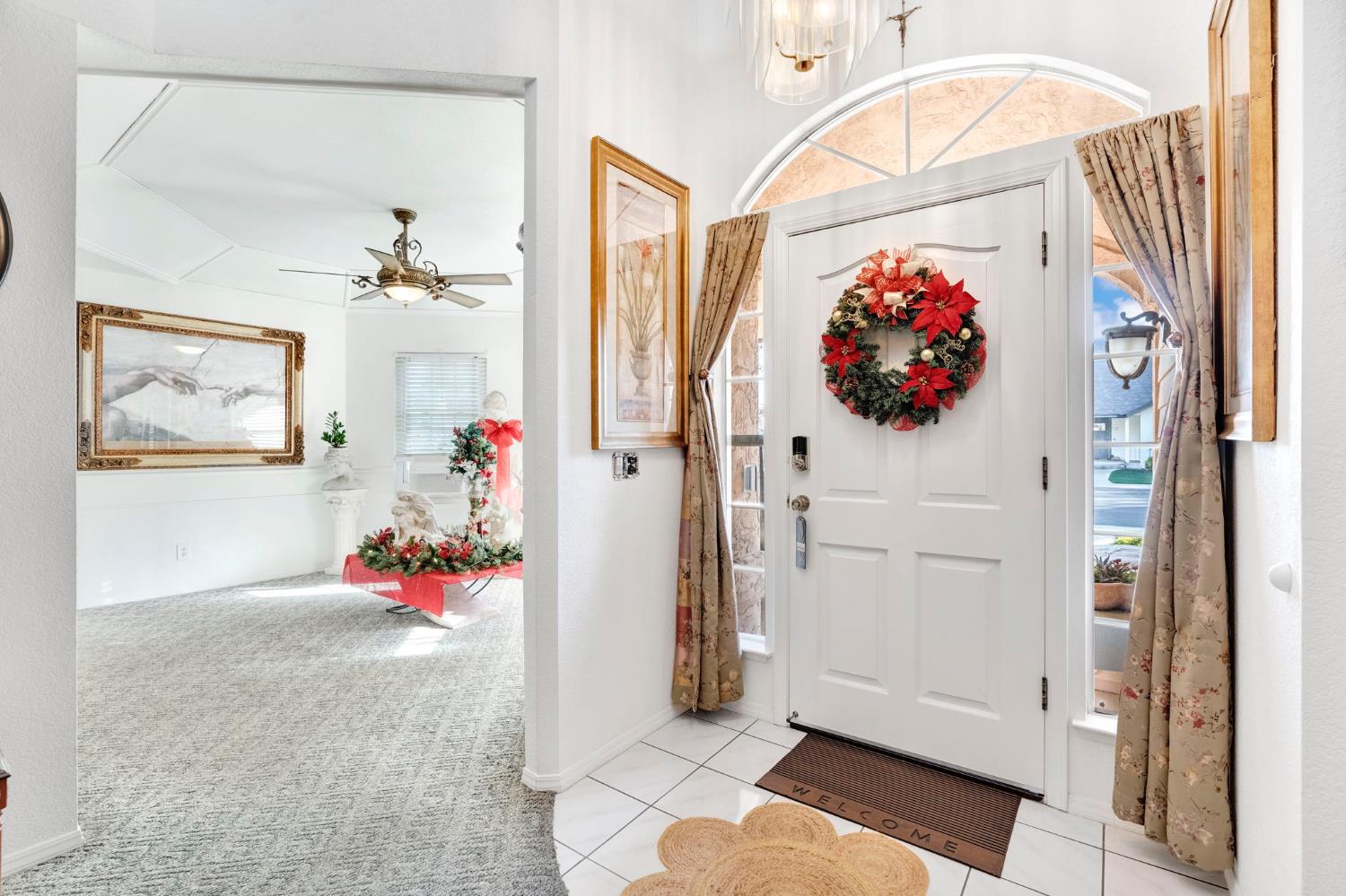 211 W Paul Ave, Clovis, CA 93612