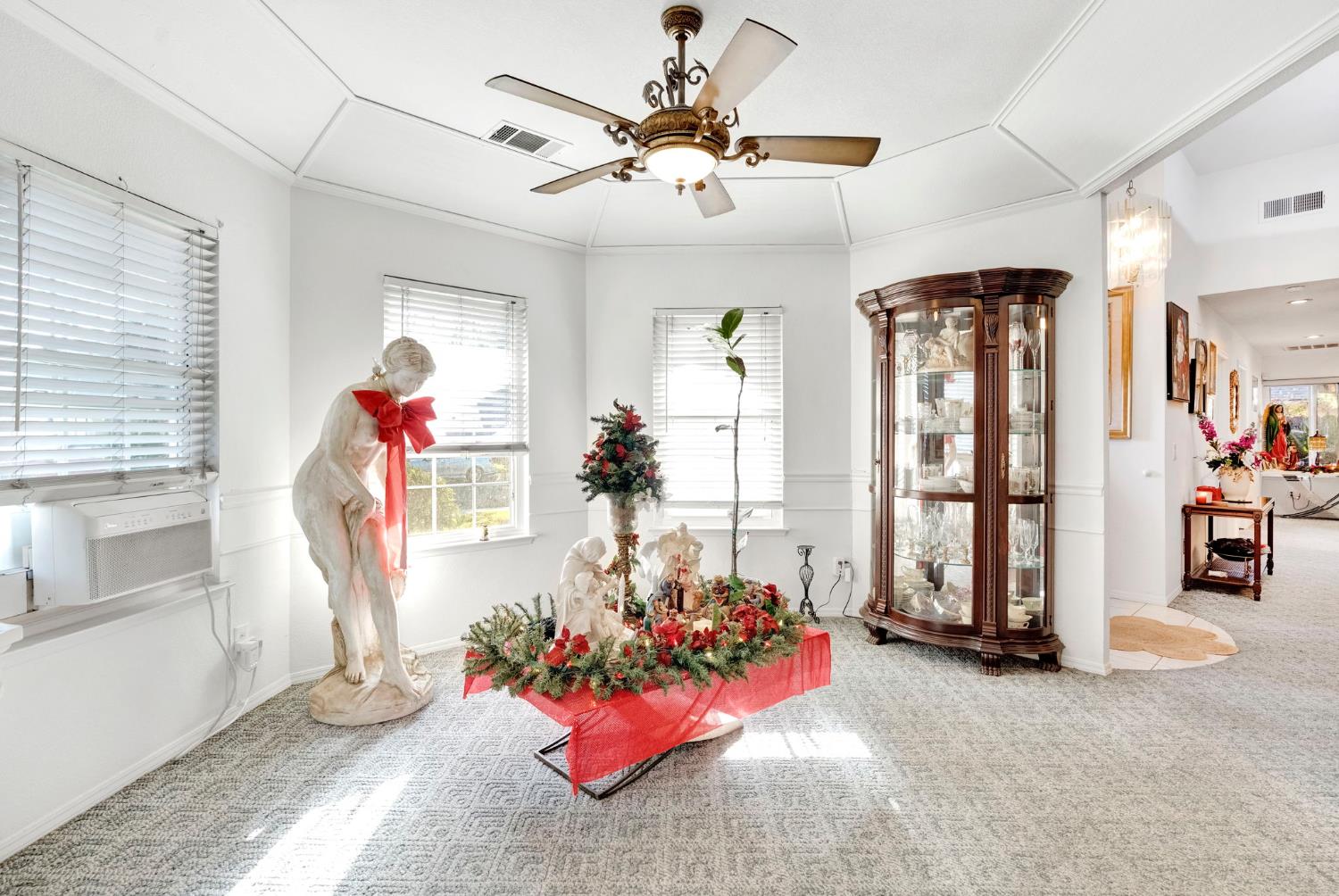 211 W Paul Ave, Clovis, CA 93612