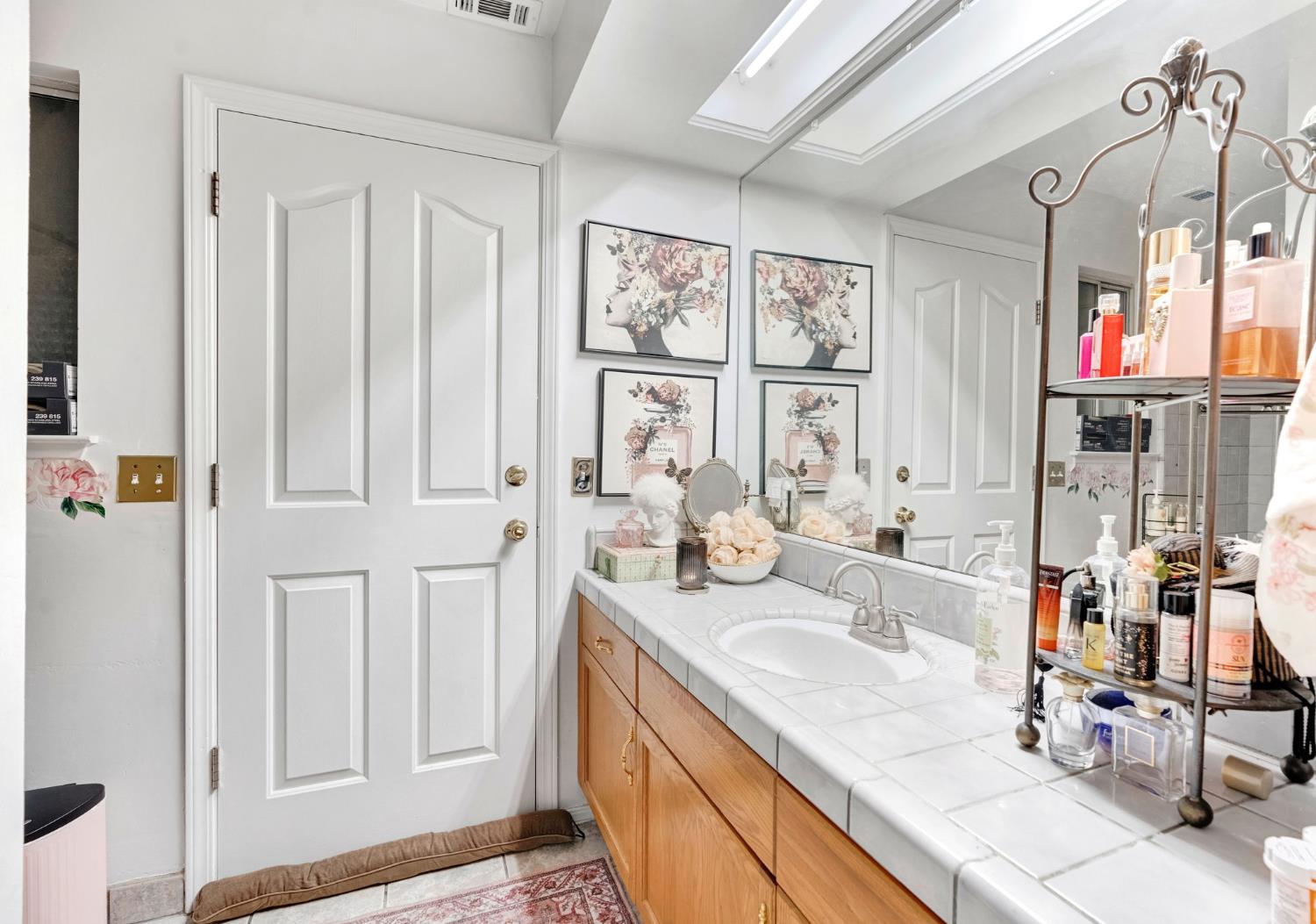 211 W Paul Ave, Clovis, CA 93612