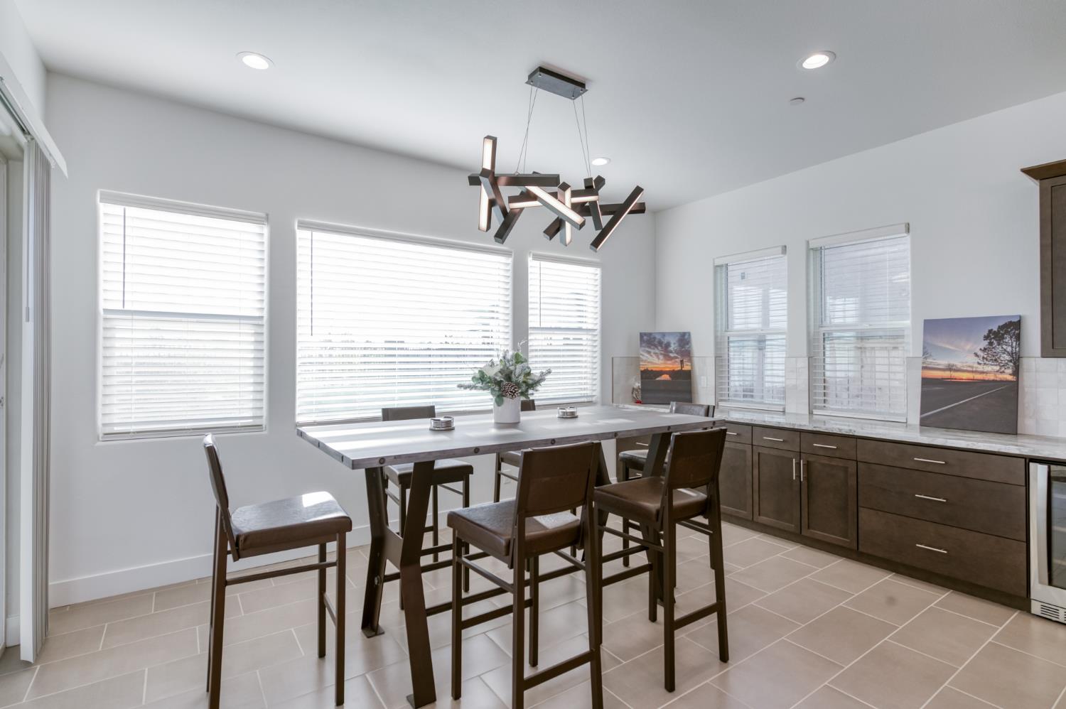 1042 Beaver Pond Loop, Madera, CA 93636