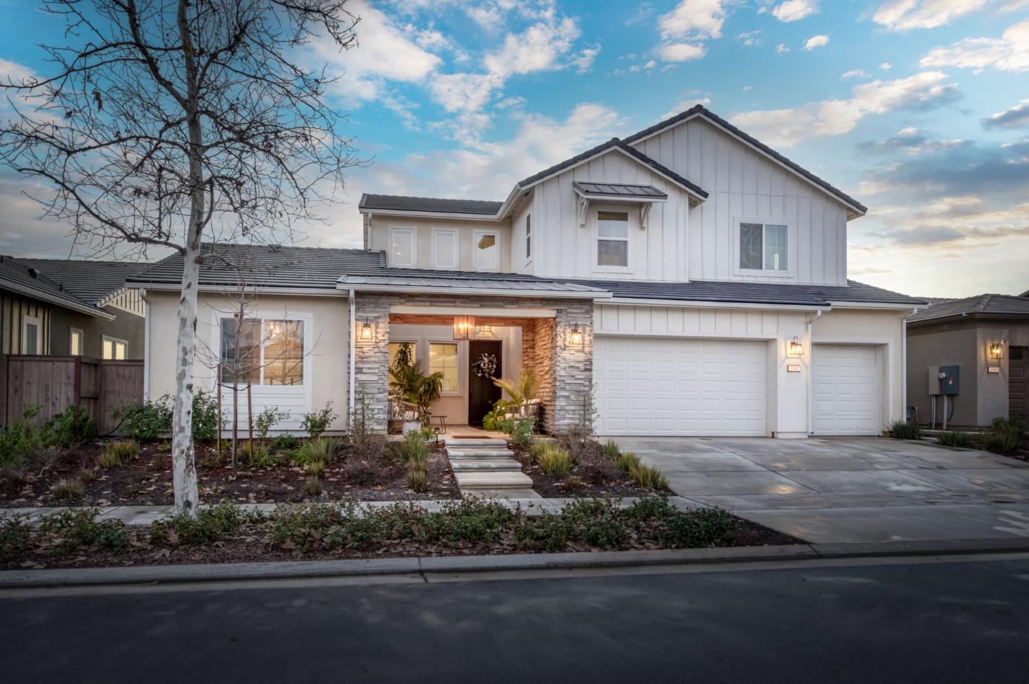 1042 Beaver Pond Loop, Madera, CA 93636