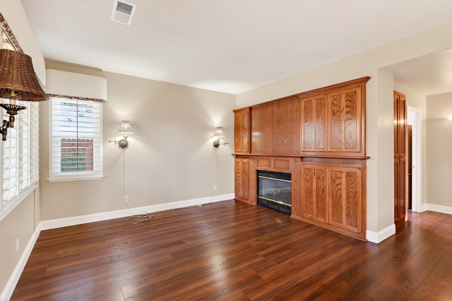 917 Amador, Chowchilla, CA 93610