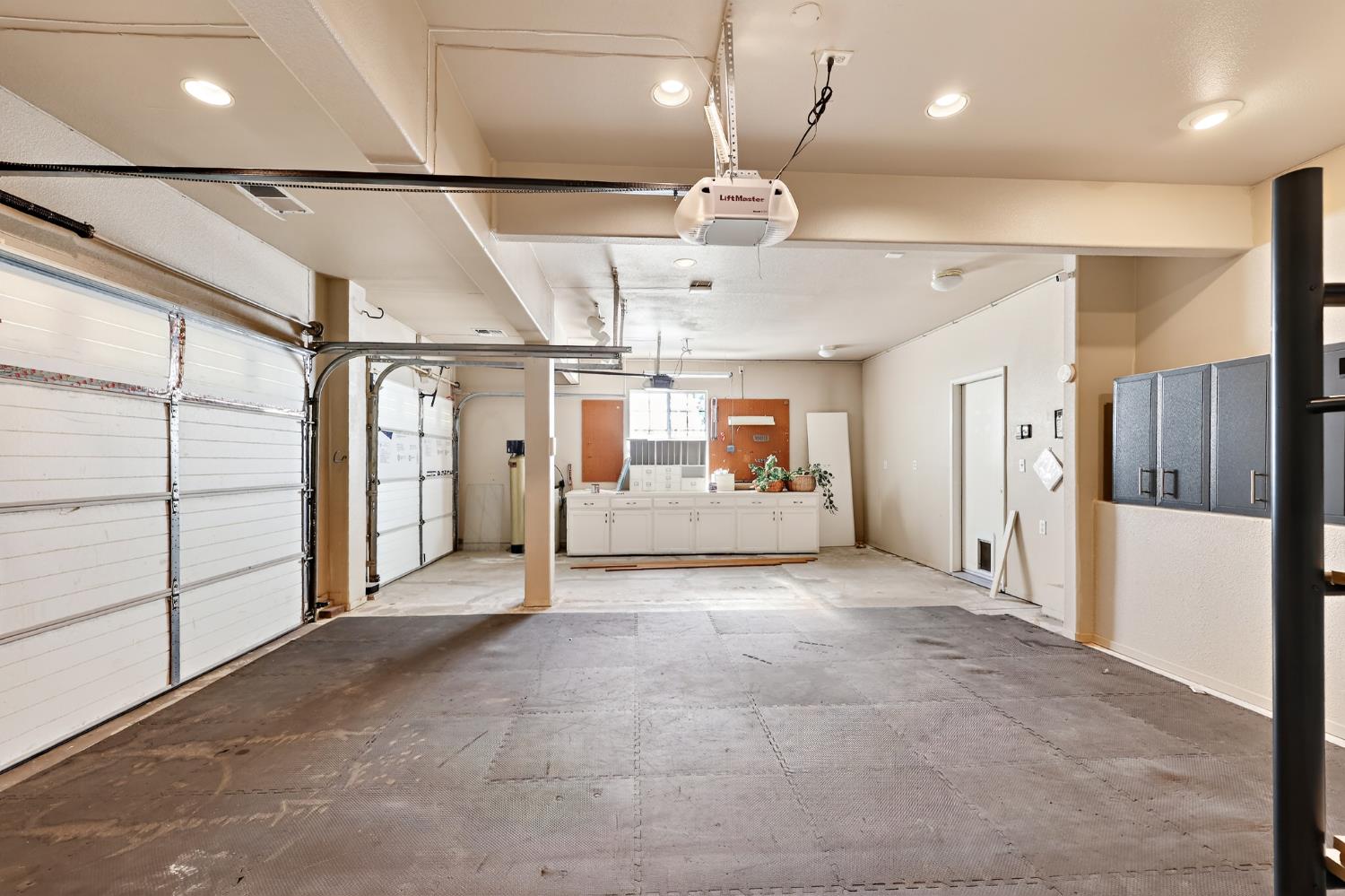 917 Amador, Chowchilla, CA 93610