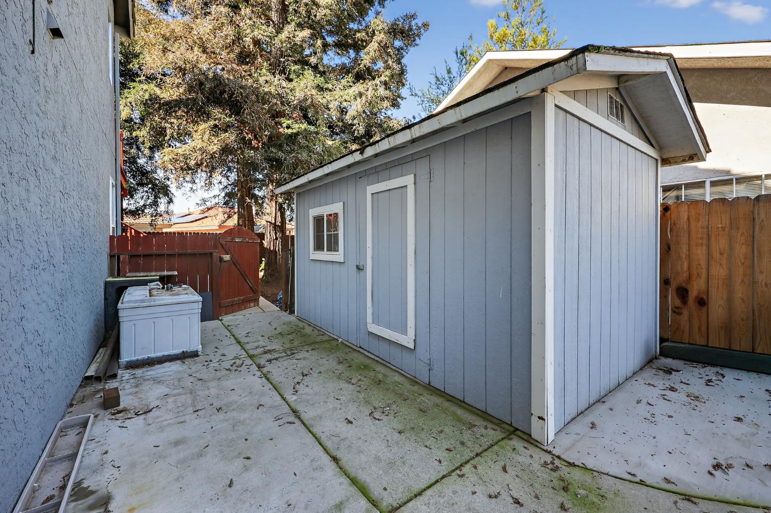 917 Amador, Chowchilla, CA 93610