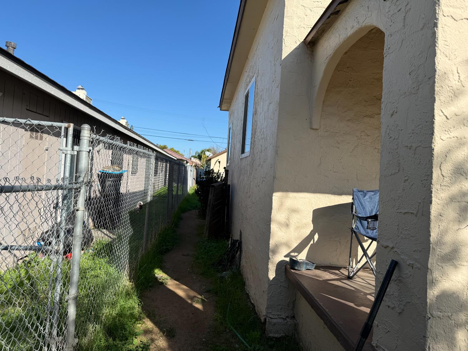 241 E Tuolumne St, Fresno, CA 93706