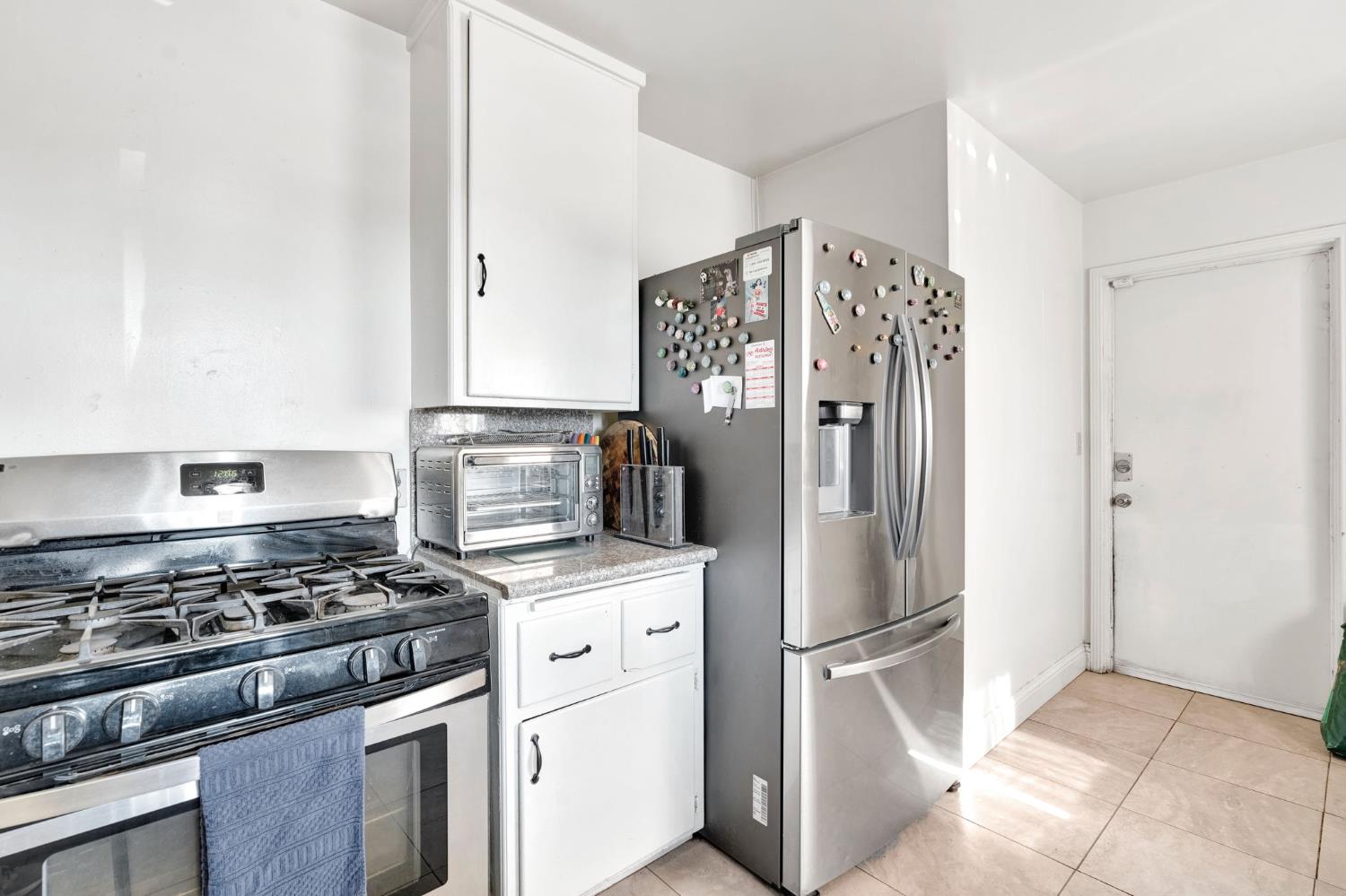 3743 E Mckinley Ave, Fresno, CA 93703