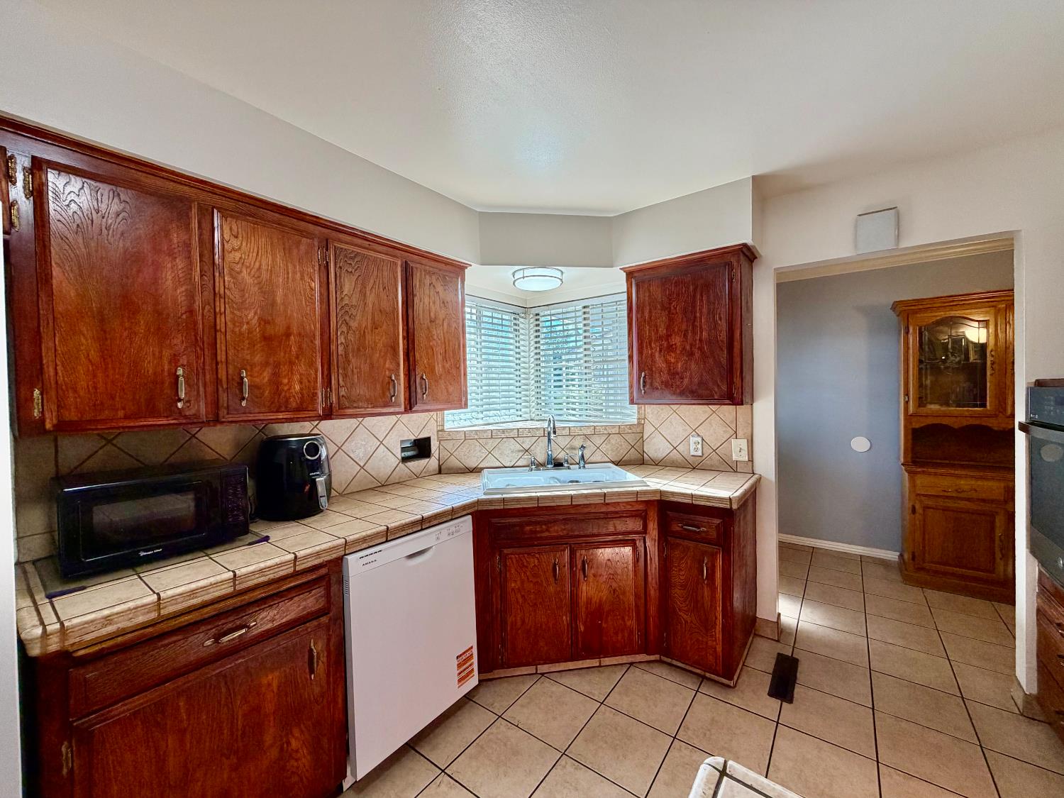 4737 E Norwich Ave, Fresno, CA 93726