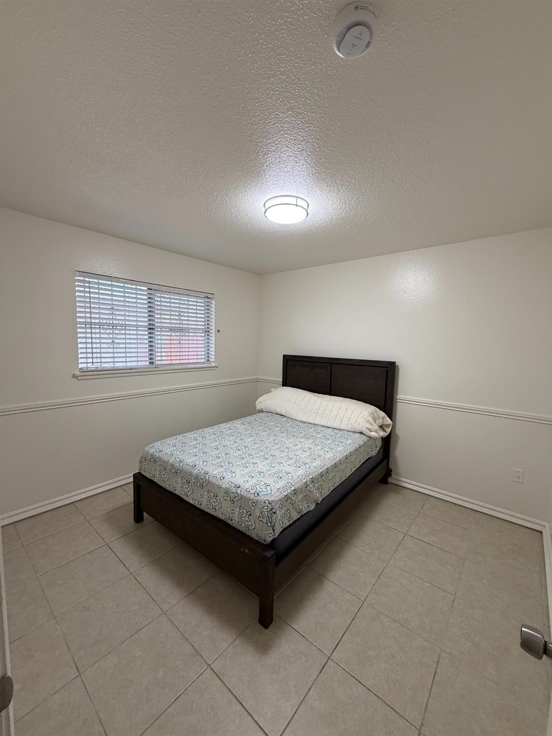 4737 E Norwich Ave, Fresno, CA 93726