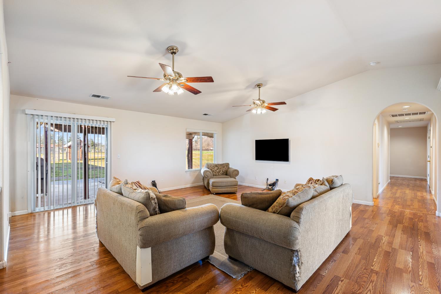 14304 Huntington Rd, Madera, CA 93636