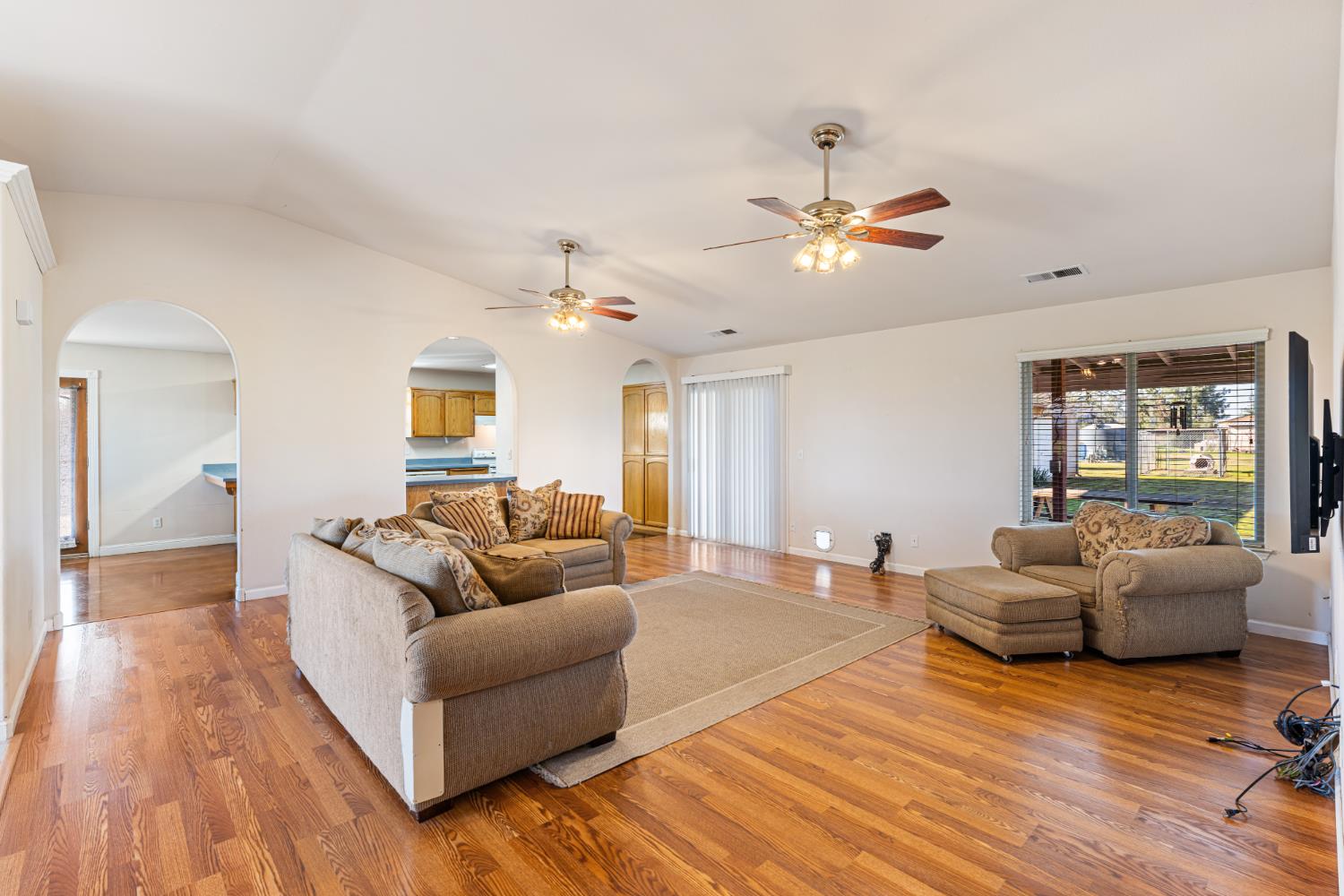 14304 Huntington Rd, Madera, CA 93636