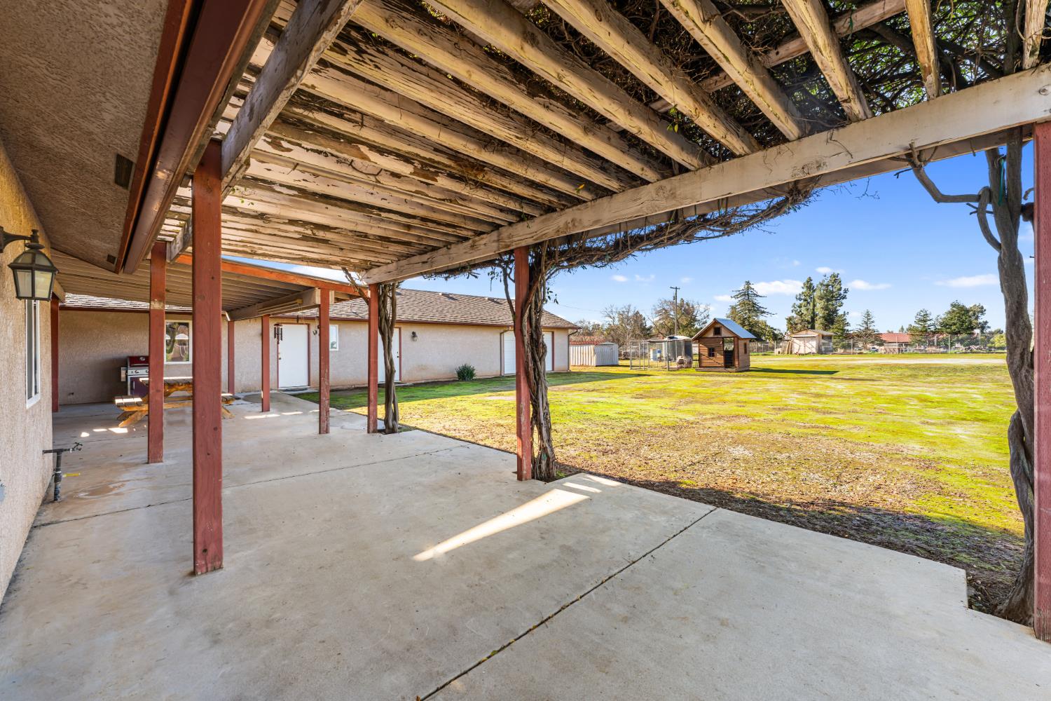 14304 Huntington Rd, Madera, CA 93636