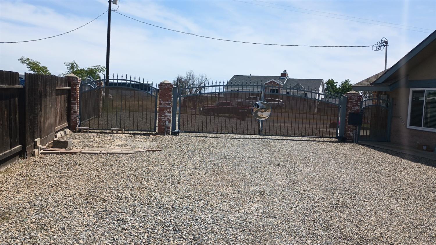 14728 Huntington Rd, Madera, CA 93636