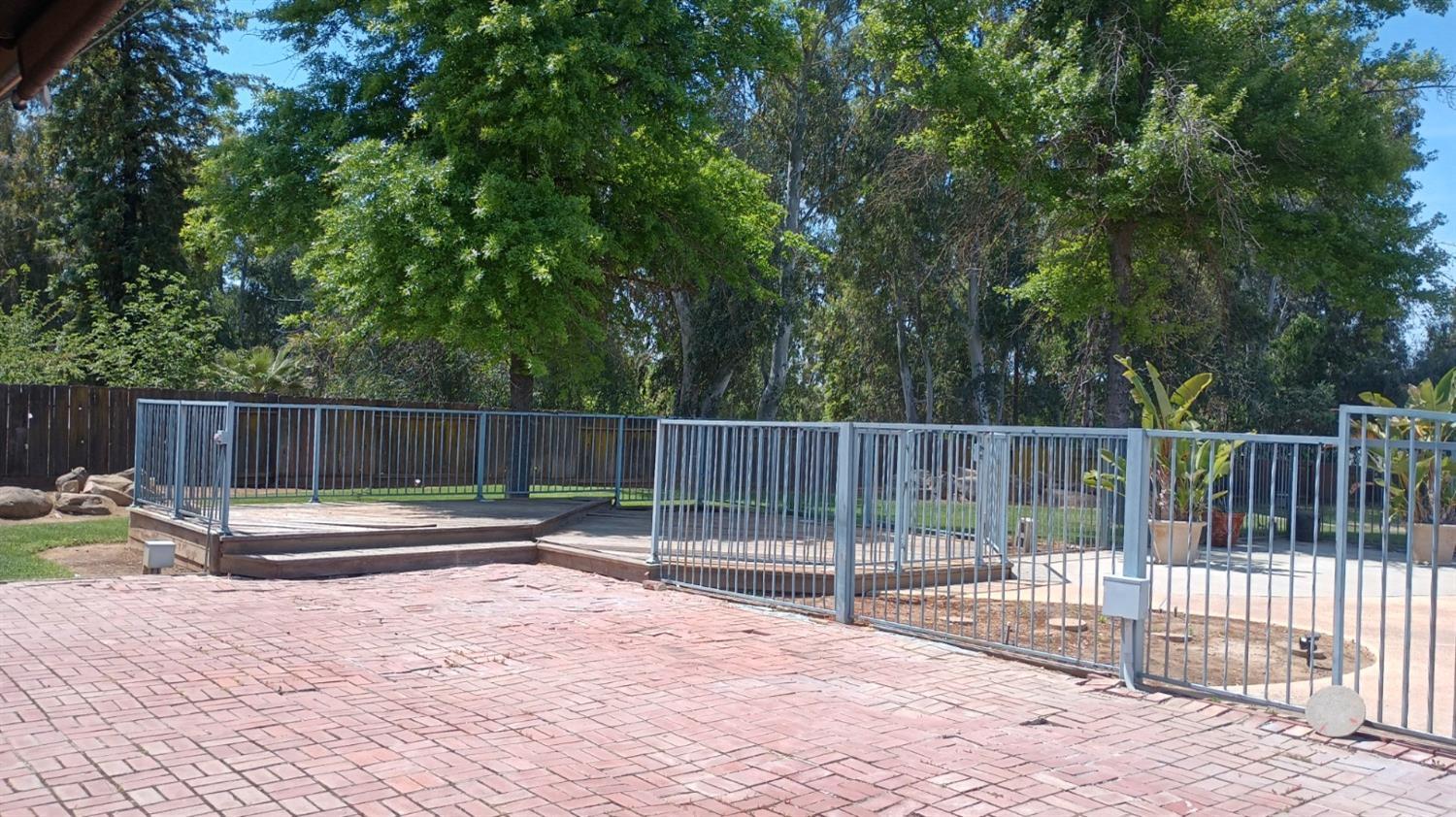 14728 Huntington Rd, Madera, CA 93636