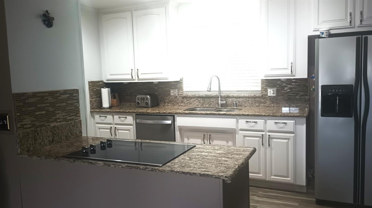 14728 Huntington Rd, Madera, CA 93636