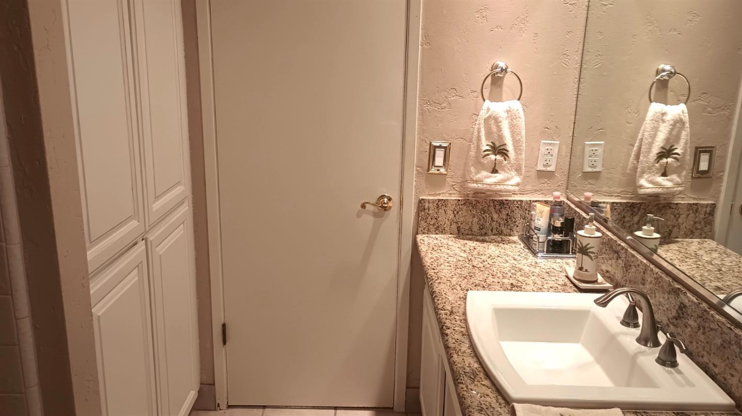 14728 Huntington Rd, Madera, CA 93636