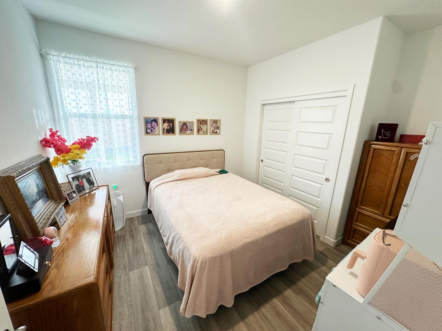 1757 Klamath Rd S, Madera, CA 93636