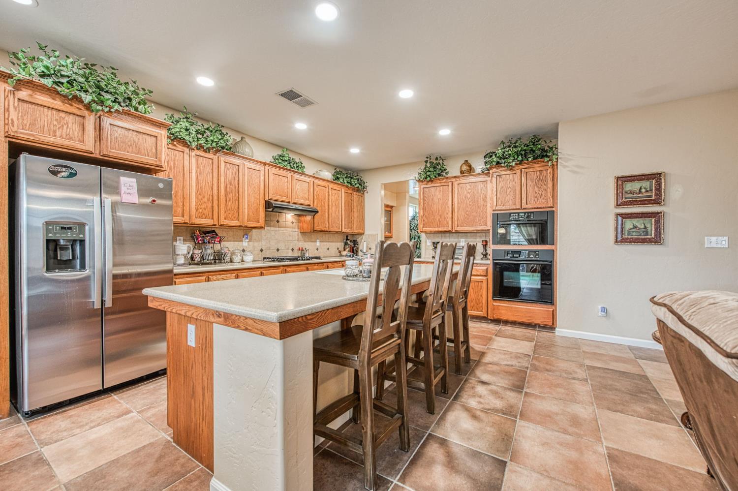 5571 E Lorena Ave, Fresno, CA 93727