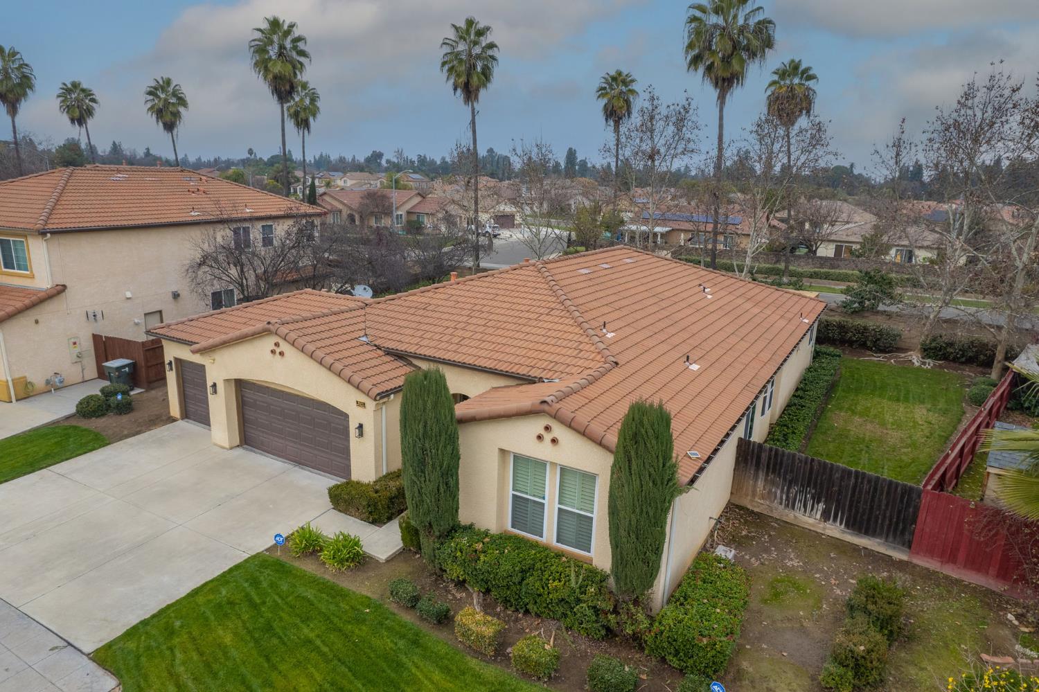 5571 E Lorena Ave, Fresno, CA 93727