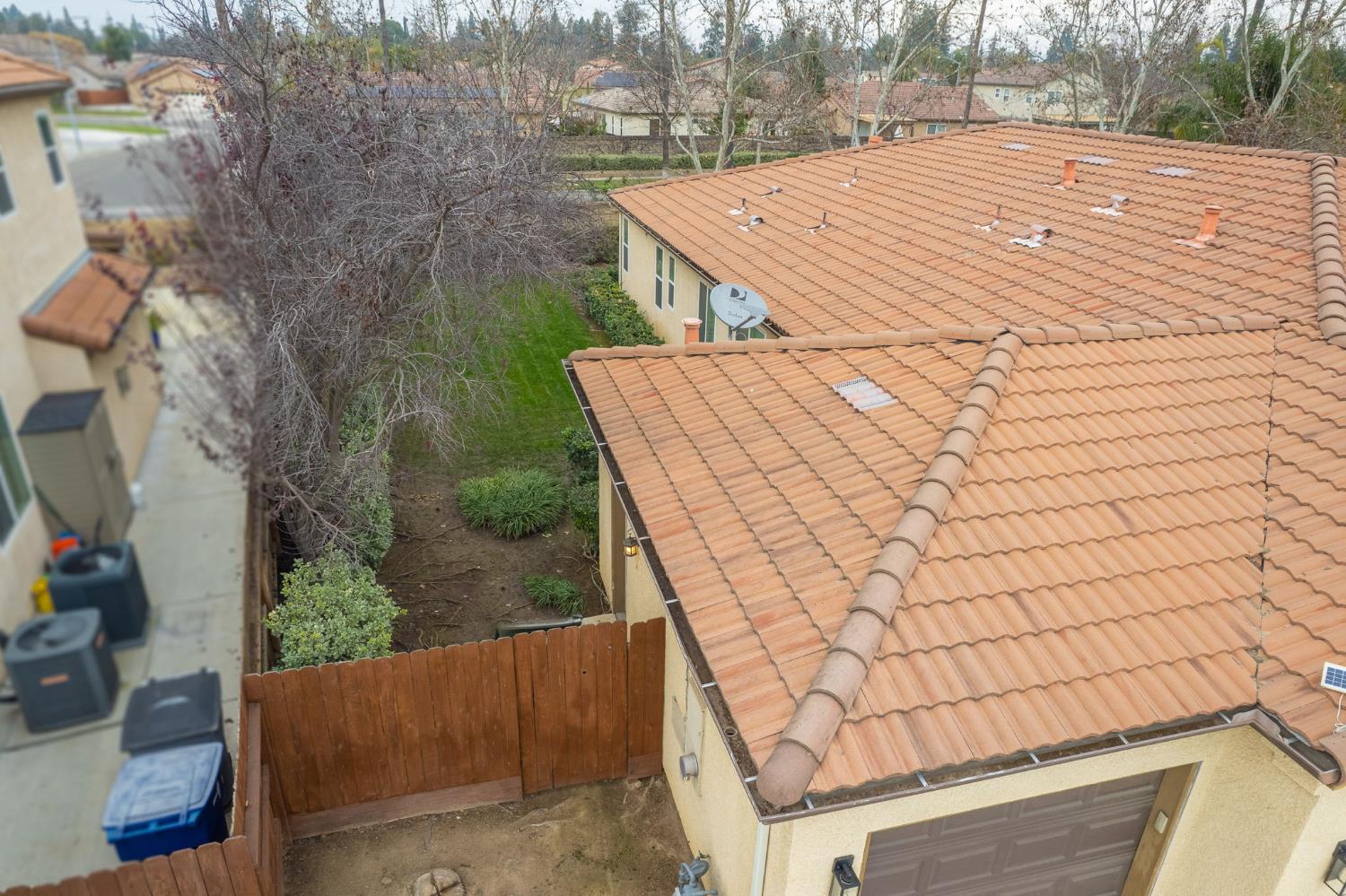 5571 E Lorena Ave, Fresno, CA 93727