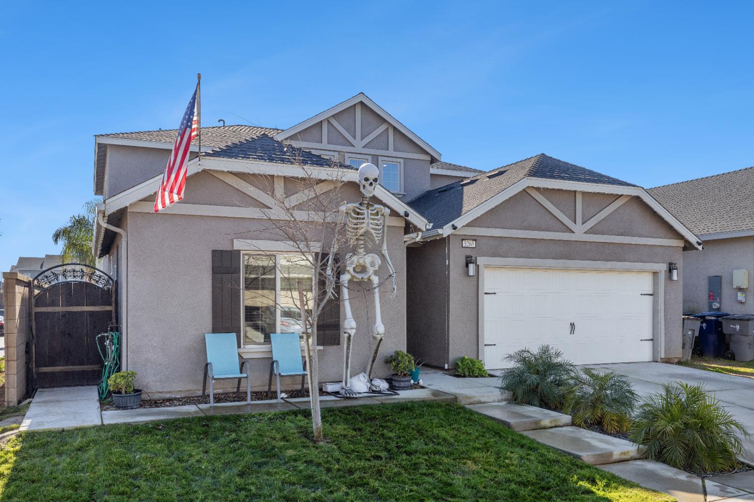 5265 W Lamona Ave, Fresno, CA 93722