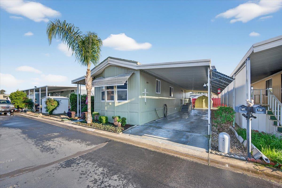 1001 Sylmar Ave #216, Clovis, CA 96612