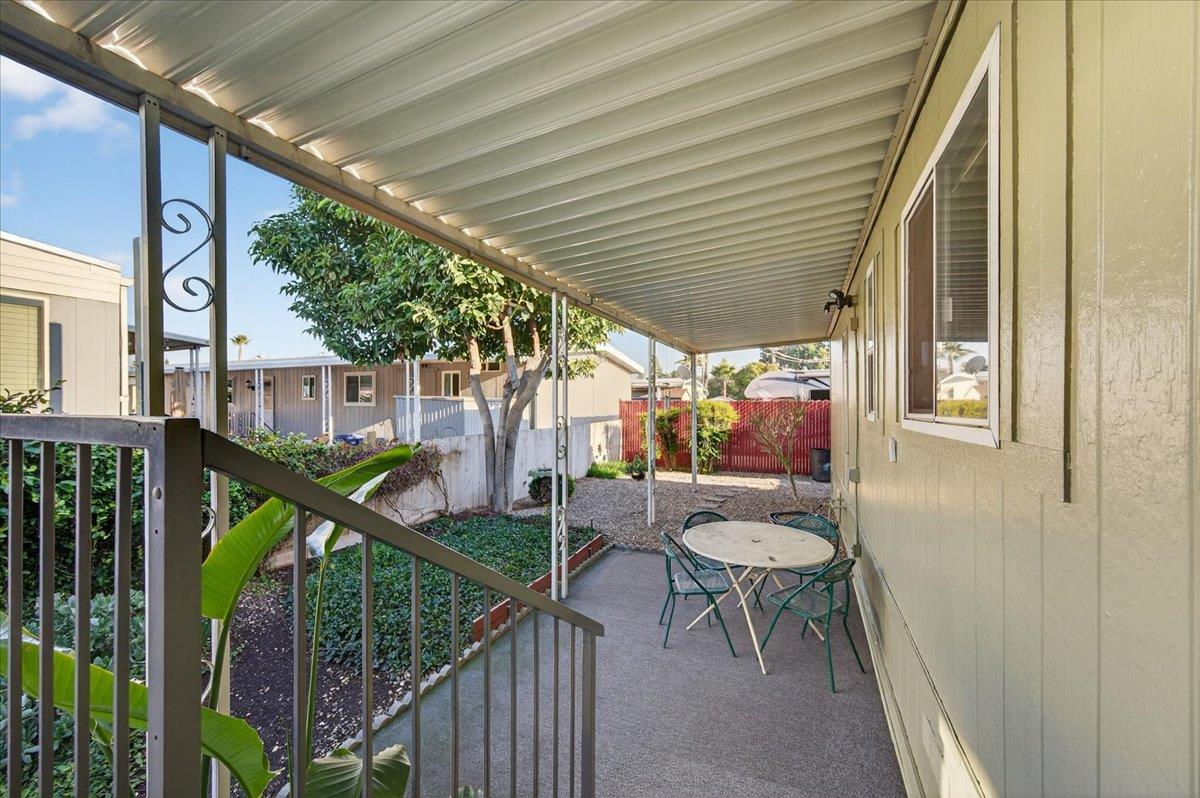 1001 Sylmar Ave #216, Clovis, CA 96612