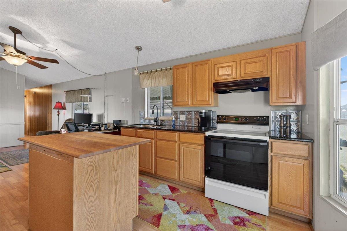 1001 Sylmar Ave #216, Clovis, CA 96612