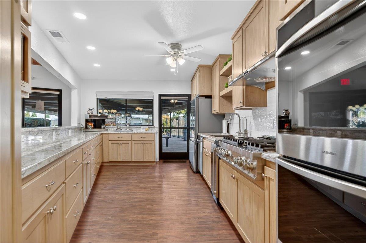 1001 Sylmar Ave #216, Clovis, CA 96612