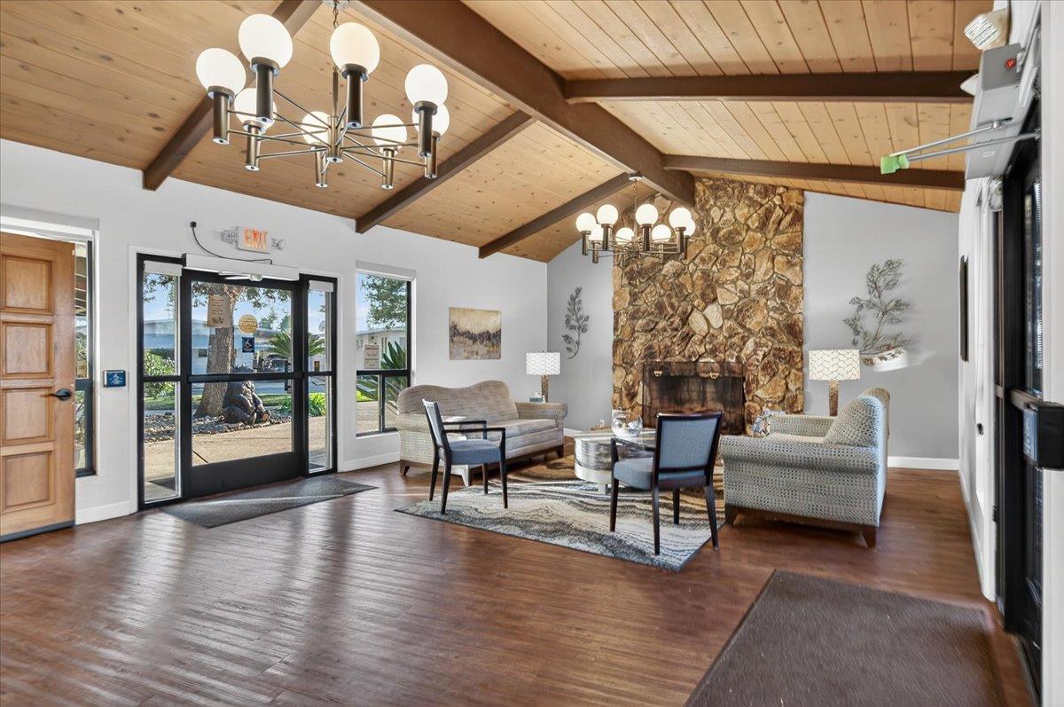 1001 Sylmar Ave #216, Clovis, CA 96612