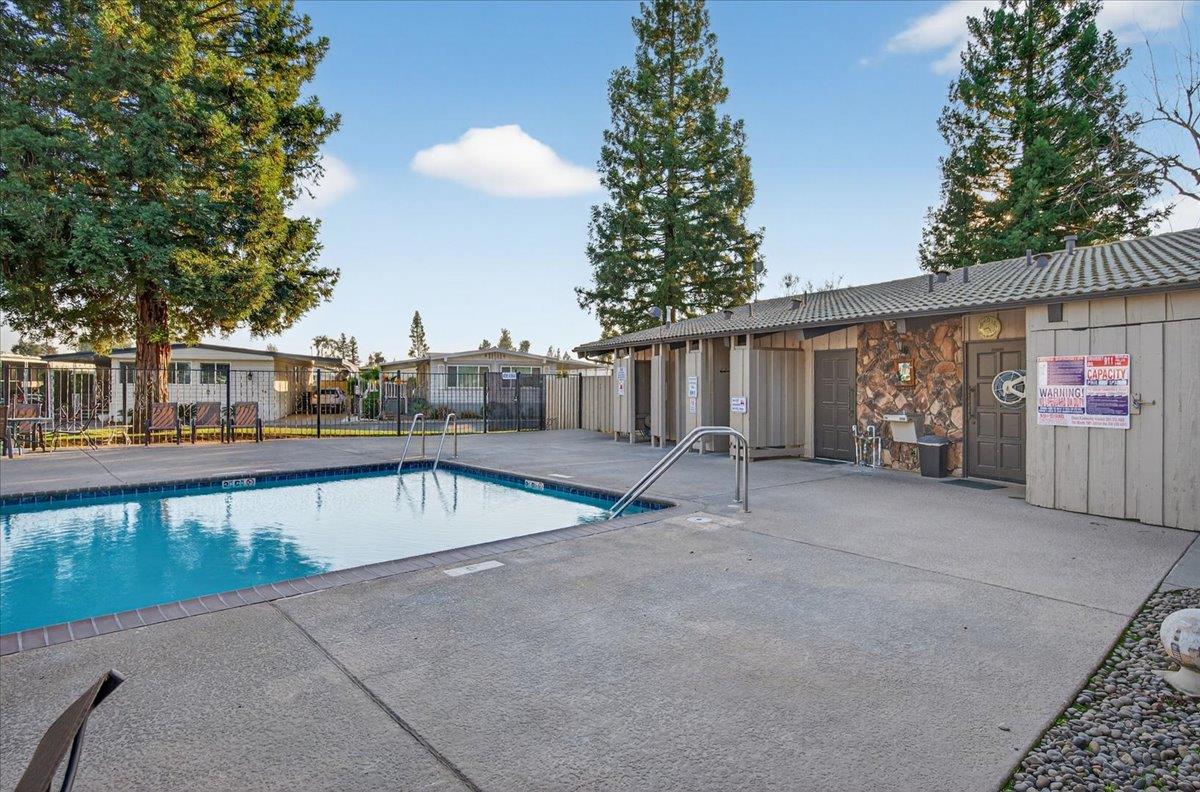 1001 Sylmar Ave #216, Clovis, CA 96612