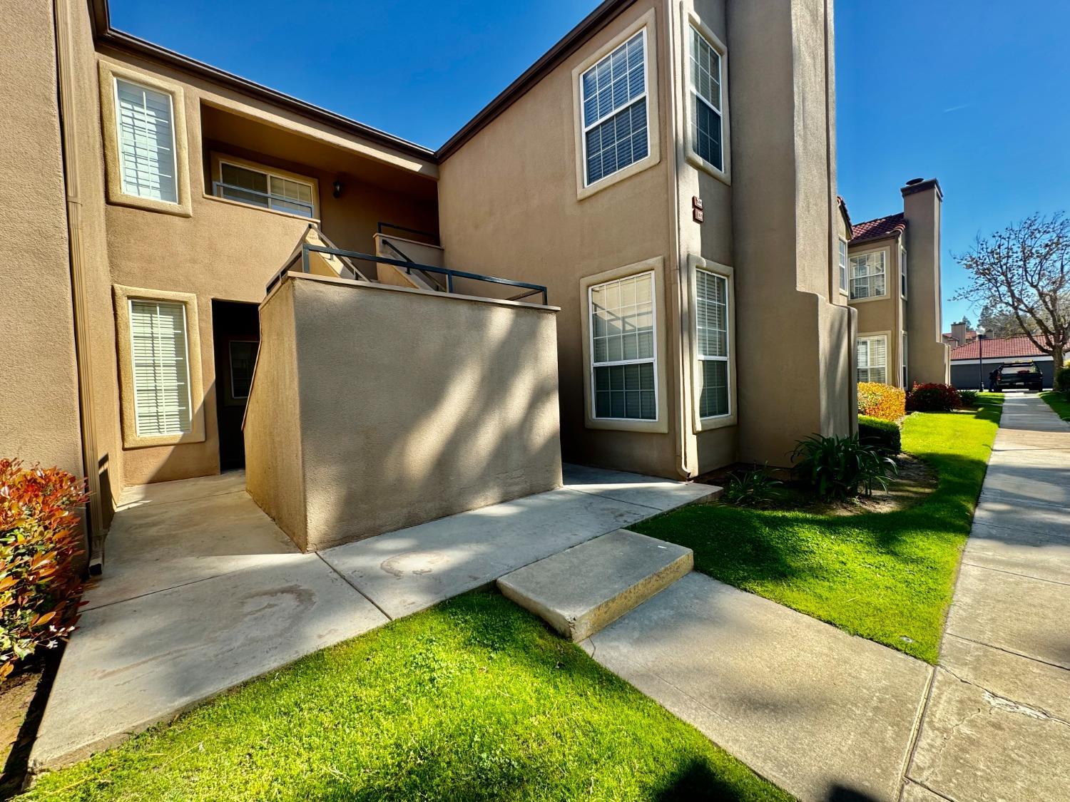 8153 N Cedar Ave #127, Fresno, CA 93720