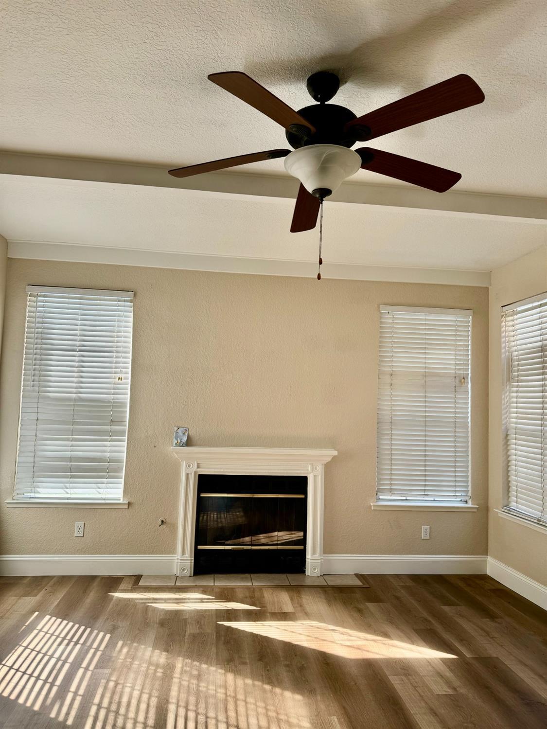 8153 N Cedar Ave #127, Fresno, CA 93720