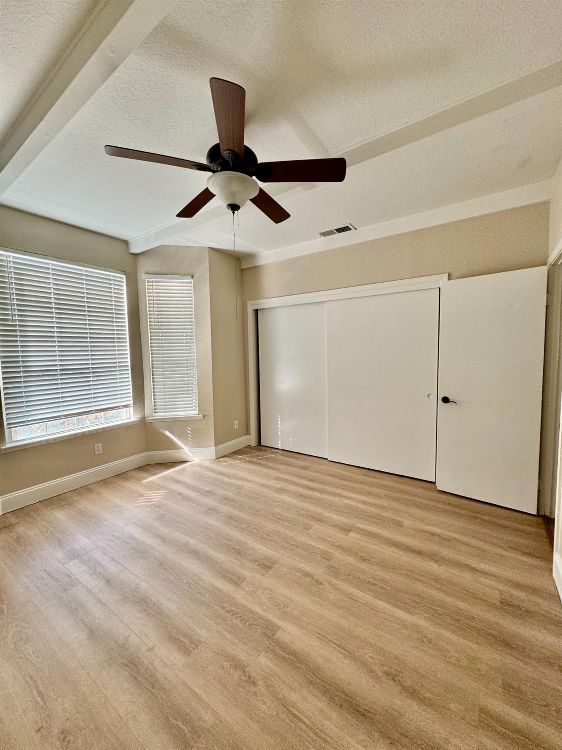 8153 N Cedar Ave #127, Fresno, CA 93720