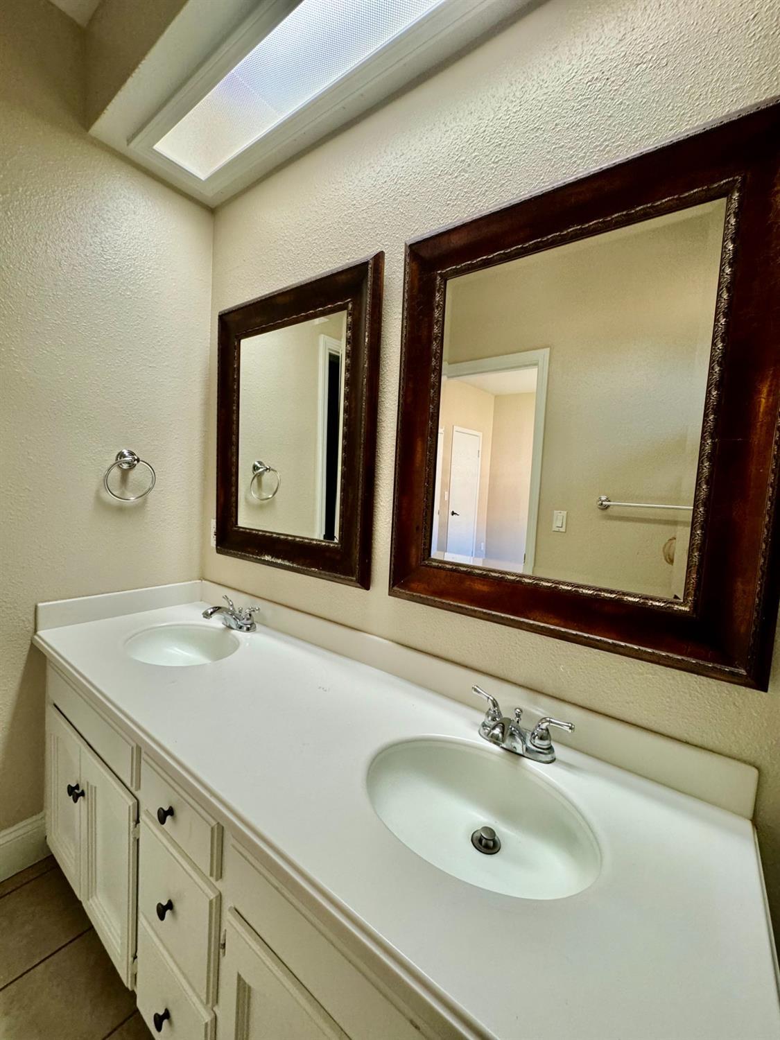 8153 N Cedar Ave #127, Fresno, CA 93720