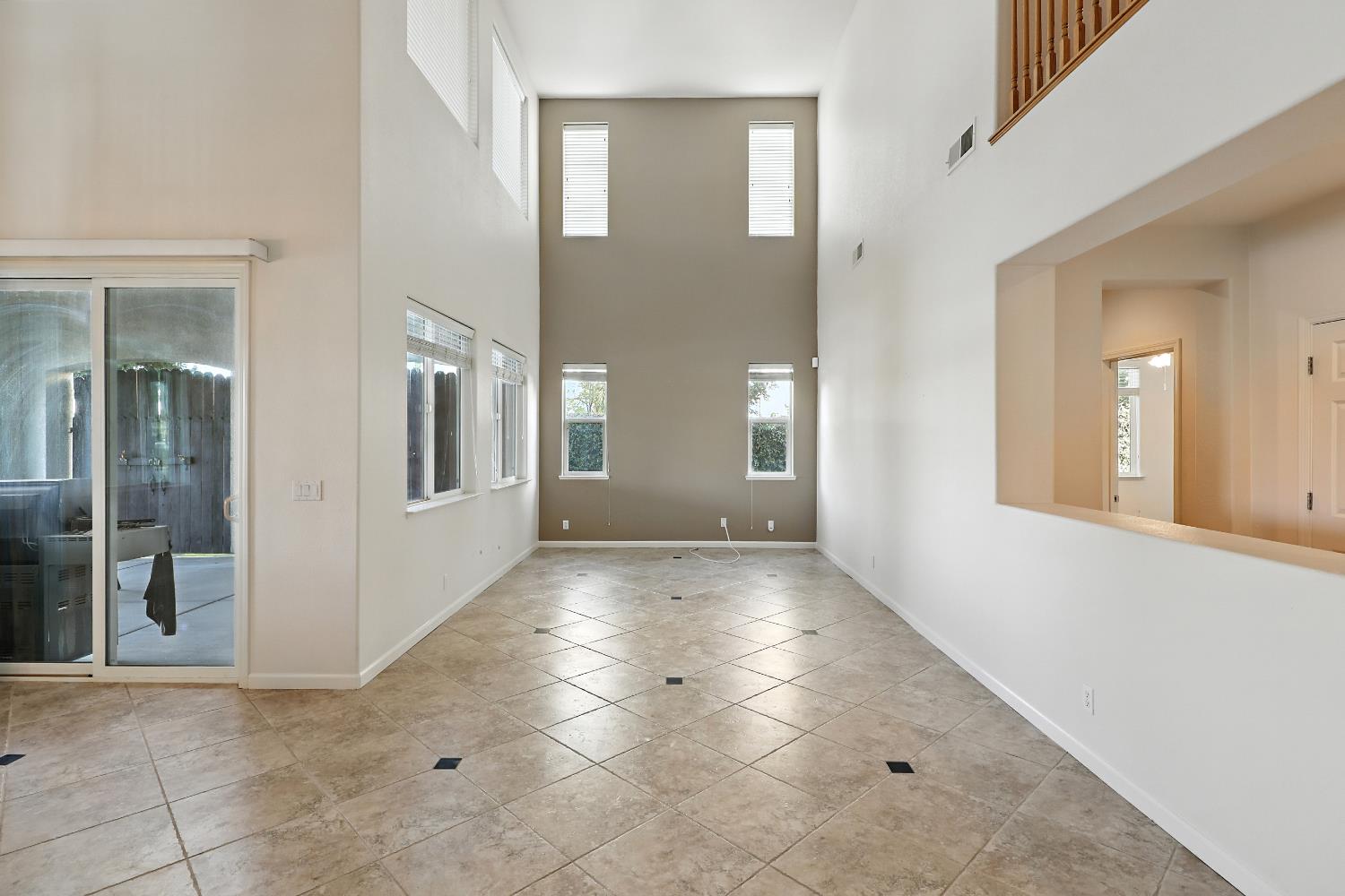 14510 Spyglass Cir, Chowchilla, CA 93610