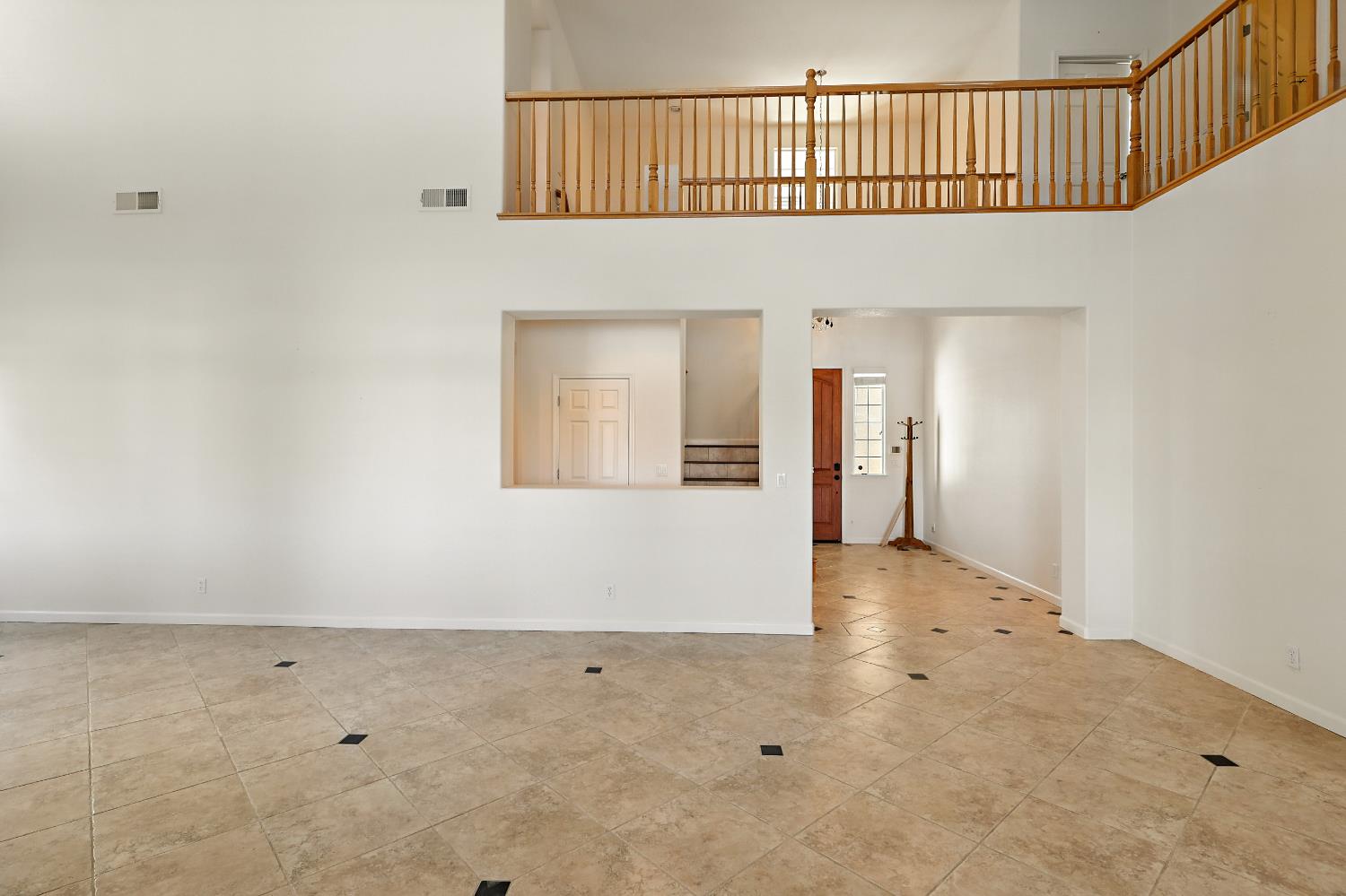 14510 Spyglass Cir, Chowchilla, CA 93610