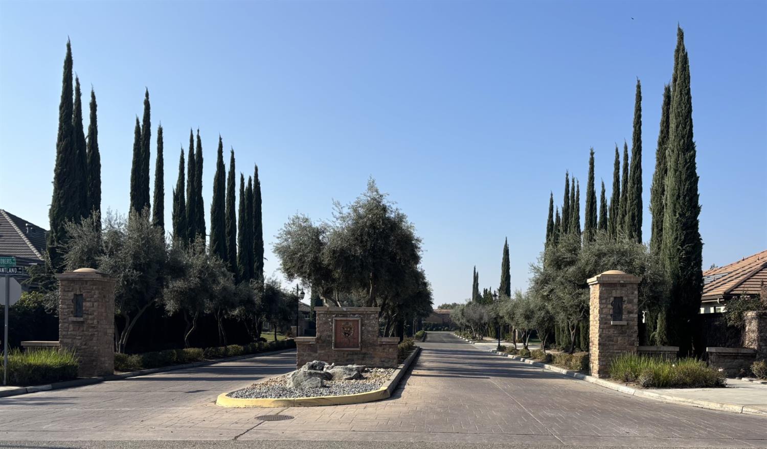 7163 W Oswego Ave, Fresno, CA 93723