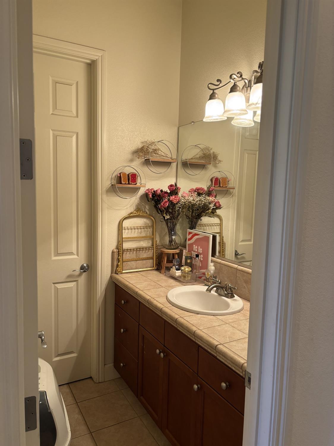 7163 W Oswego Ave, Fresno, CA 93723