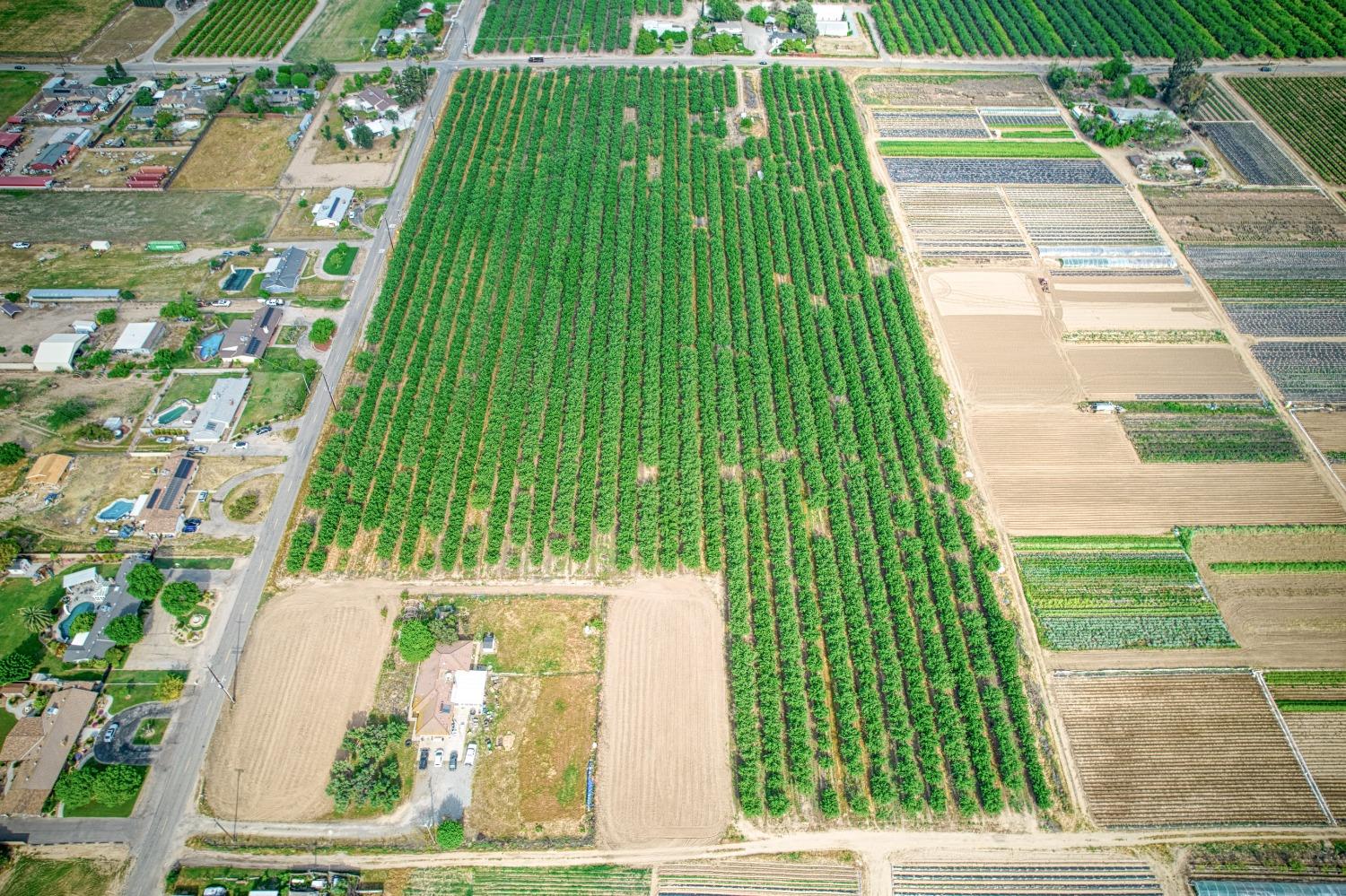 1581 S Temperance Ave, Fresno, CA 93727