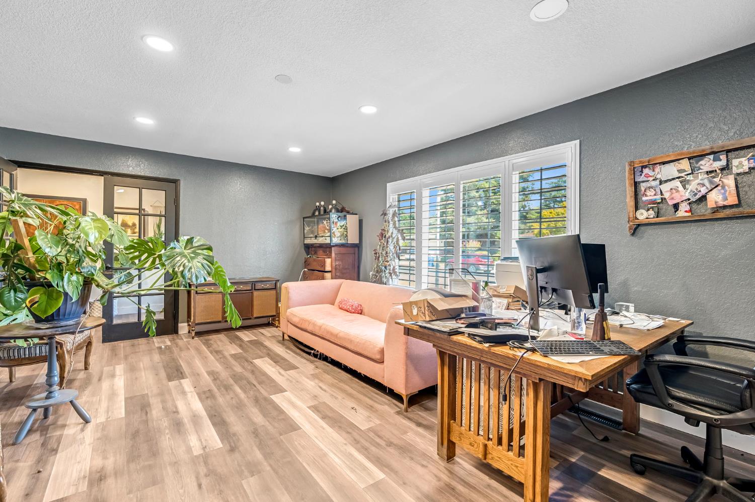 6737 N Harrison Ave, Fresno, CA 93711