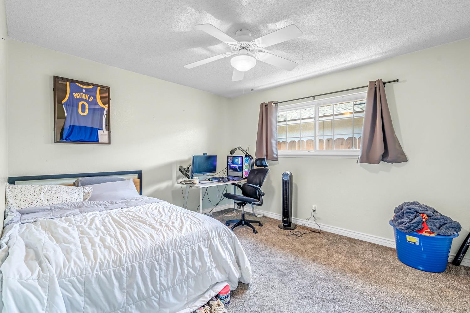 6737 N Harrison Ave, Fresno, CA 93711