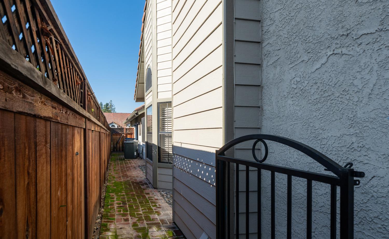 1229 W Bullard Ave #115, Fresno, CA 93711